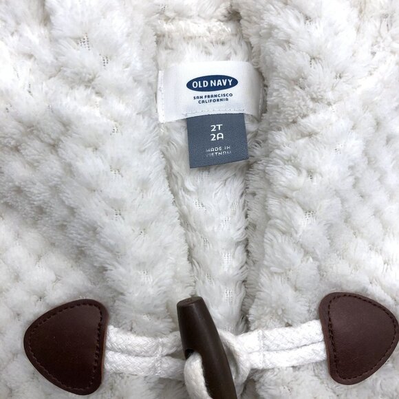 Old Navy Girls 2T Hooded Poncho Sweater Cape Soft Fuzzy Winter Fleece Faux Fur - Picture 5 of 6